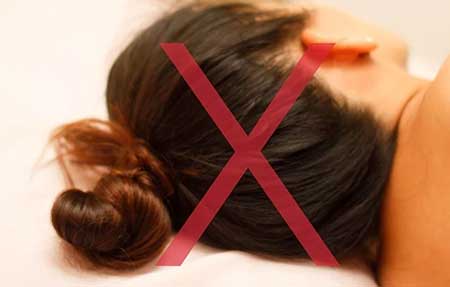 No dormir con las extensiones de pelo clip in colocadas. Consejos para usar extensiones de clip.